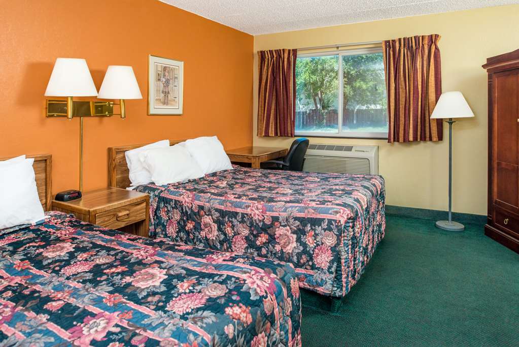Sunset Inn & Suites Lincoln Camera foto